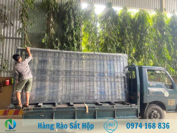 gia công hàng rào sắt hộp